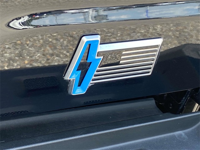 2023 Ford F-150 Lightning XLT photo 31