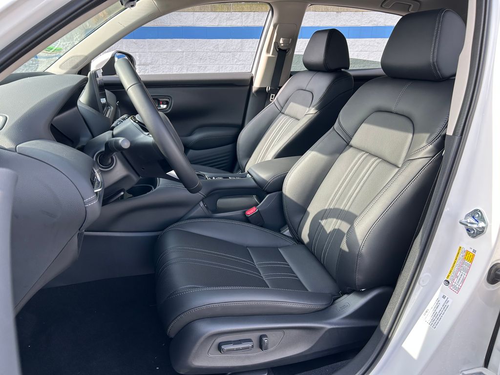 2026 Honda HR-V EX-L photo 17