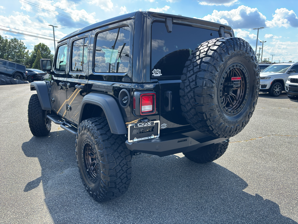 2025 Jeep Wrangler Sport photo 3