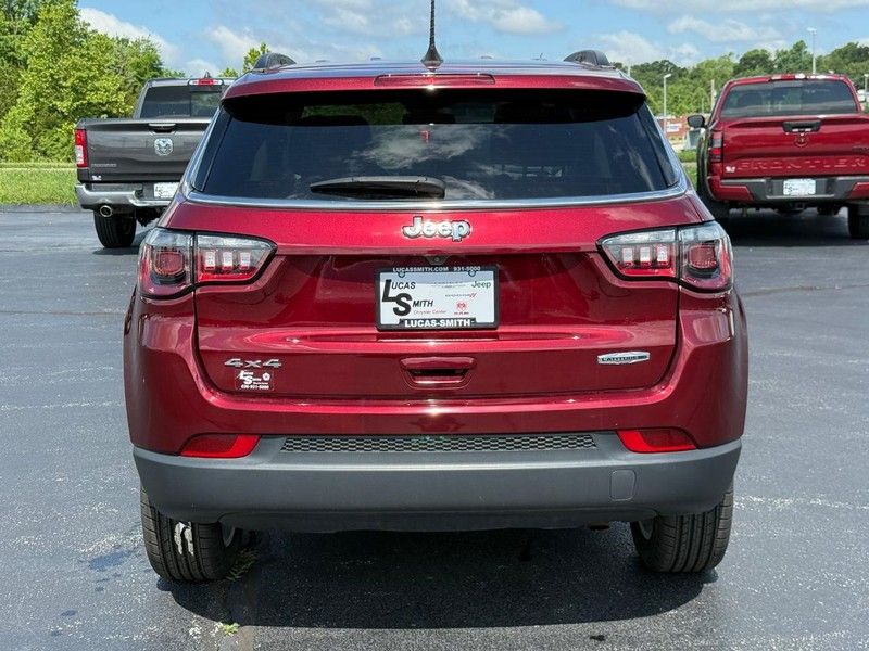 2022 Jeep Compass Latitude Lux photo 5