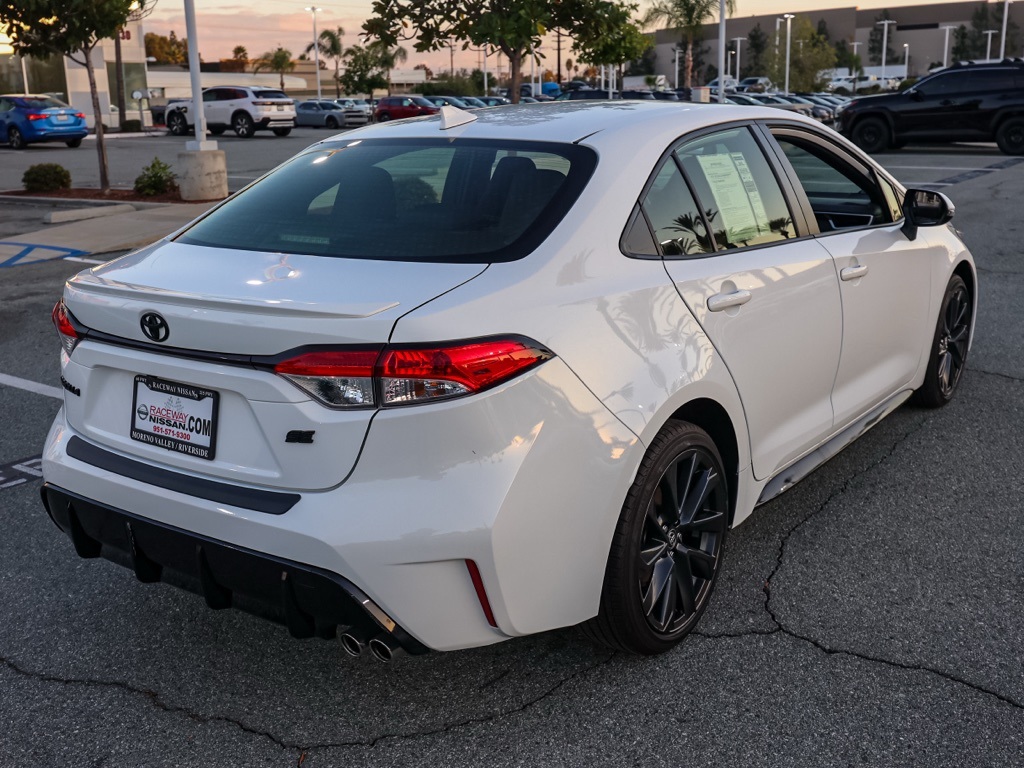 2023 Toyota Corolla SE photo 3
