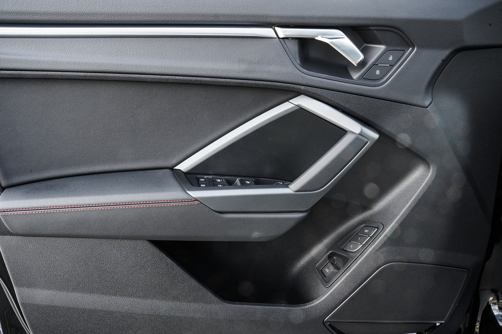 2025 Audi Q3 S line Premium Plus photo 18
