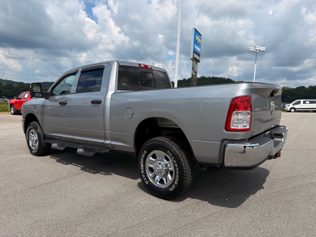 2024 Ram 2500 Tradesman photo 3