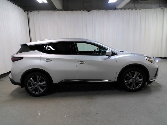 2024 Nissan Murano Platinum photo 2