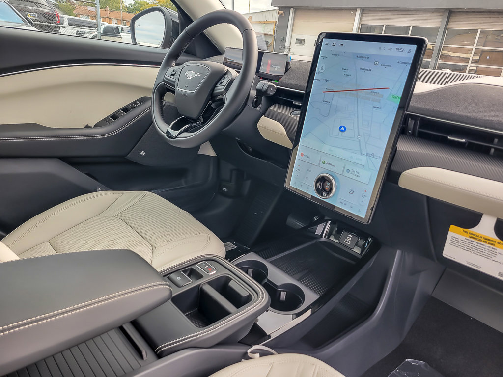 2025 FORD MUSTANG MACH-E - Image 25