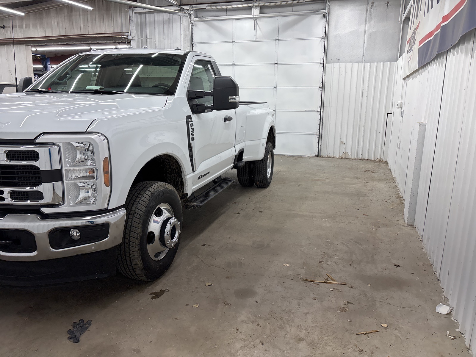 2026 Ford F-350 XLT photo 4