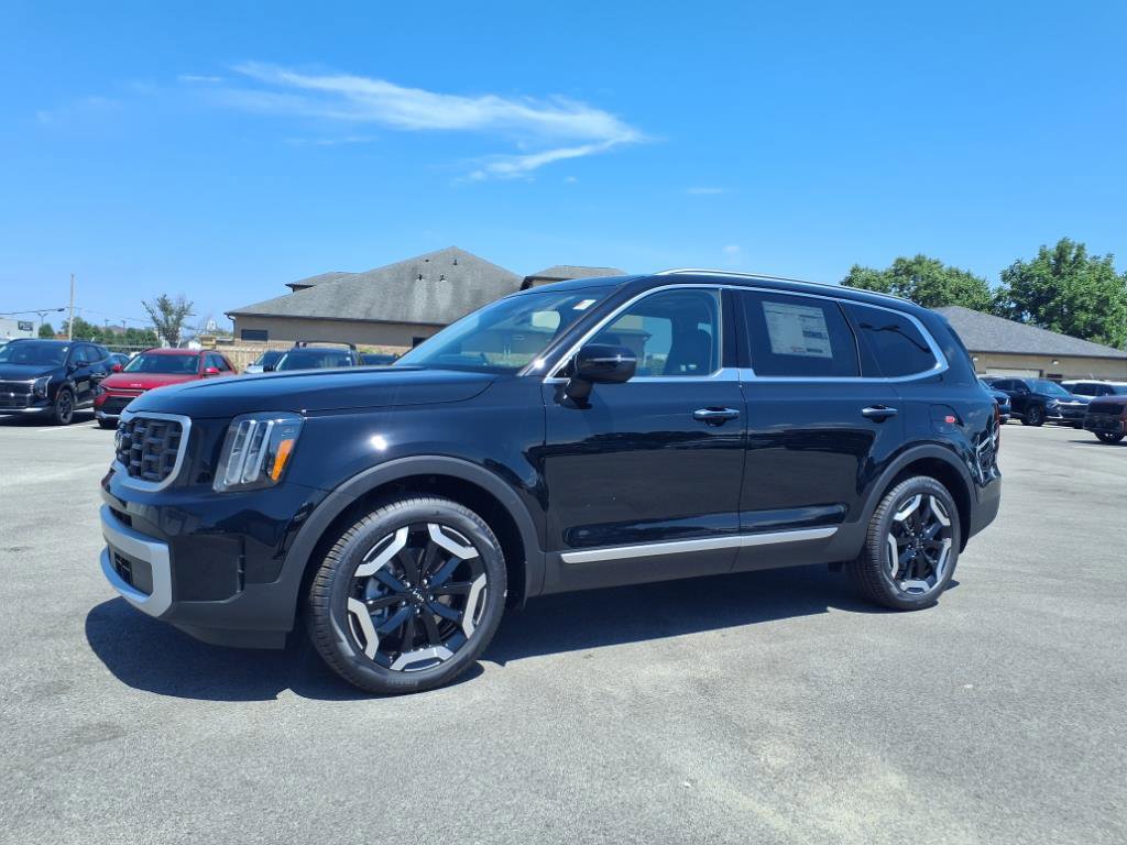 2025 Kia Telluride S photo 2
