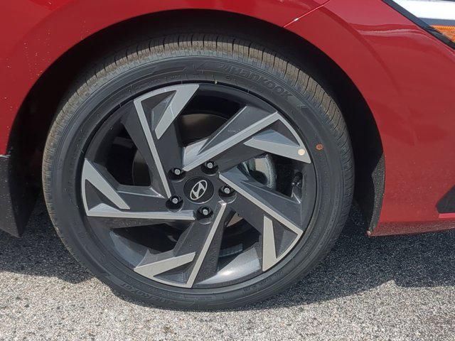2025 Hyundai Elantra Hybrid Limited photo 11