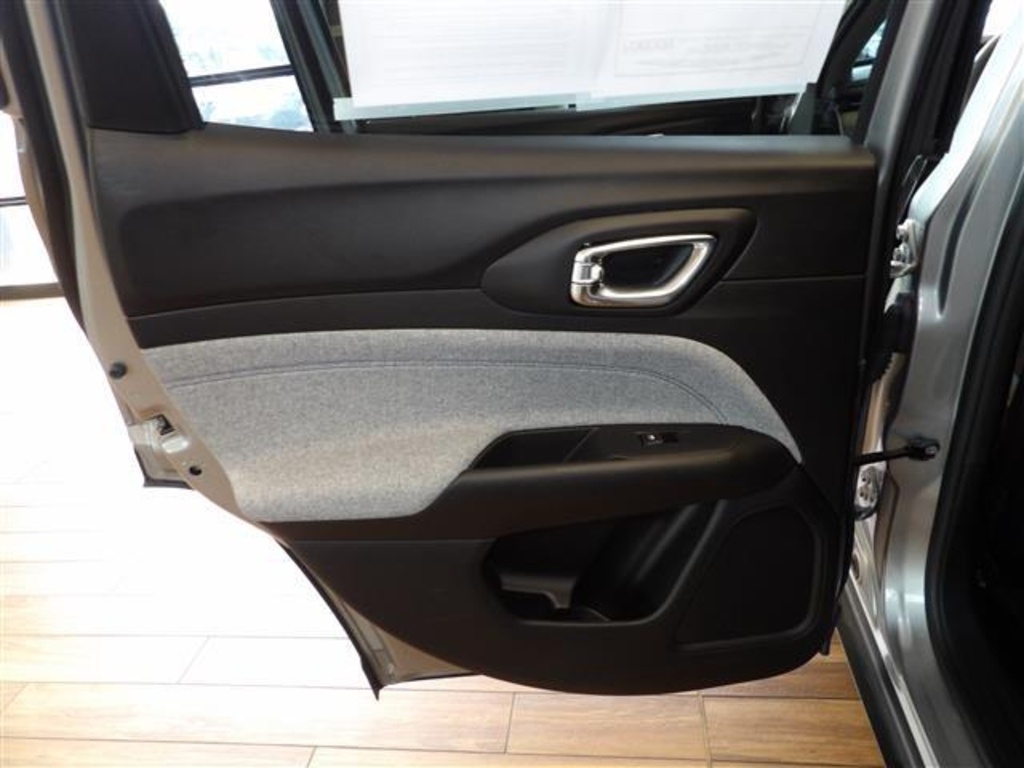 2022 Jeep Compass Latitude photo 19