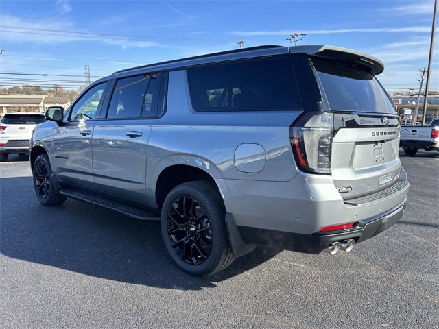 2026 Chevrolet Suburban RST photo 3