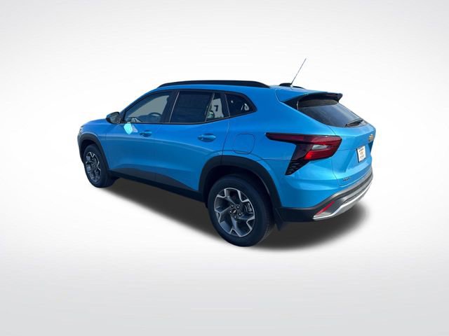 2026 Chevrolet Trax LT photo 2