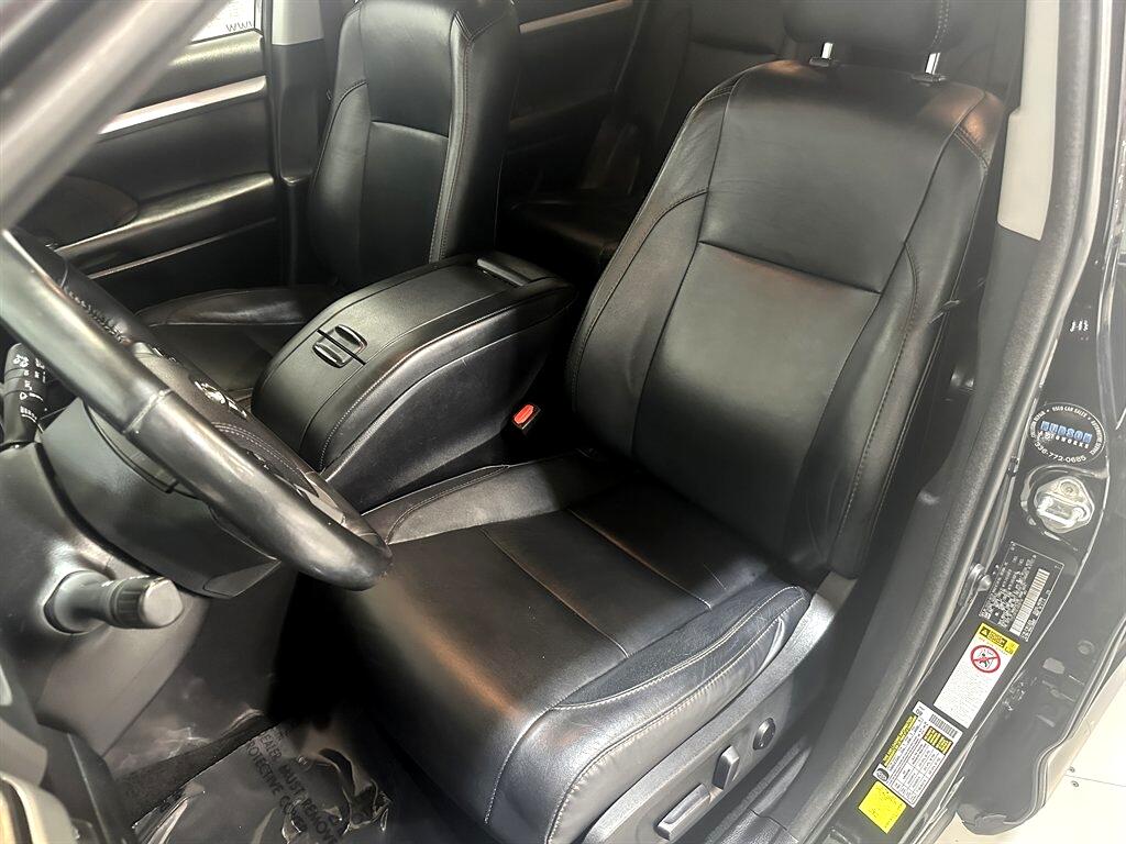 2018 Toyota Highlander XLE photo 14