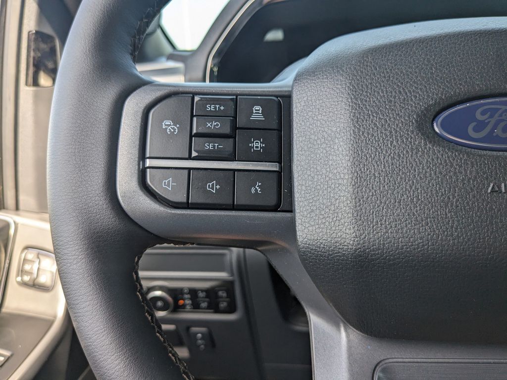 2025 Ford F-150 Lariat photo 27