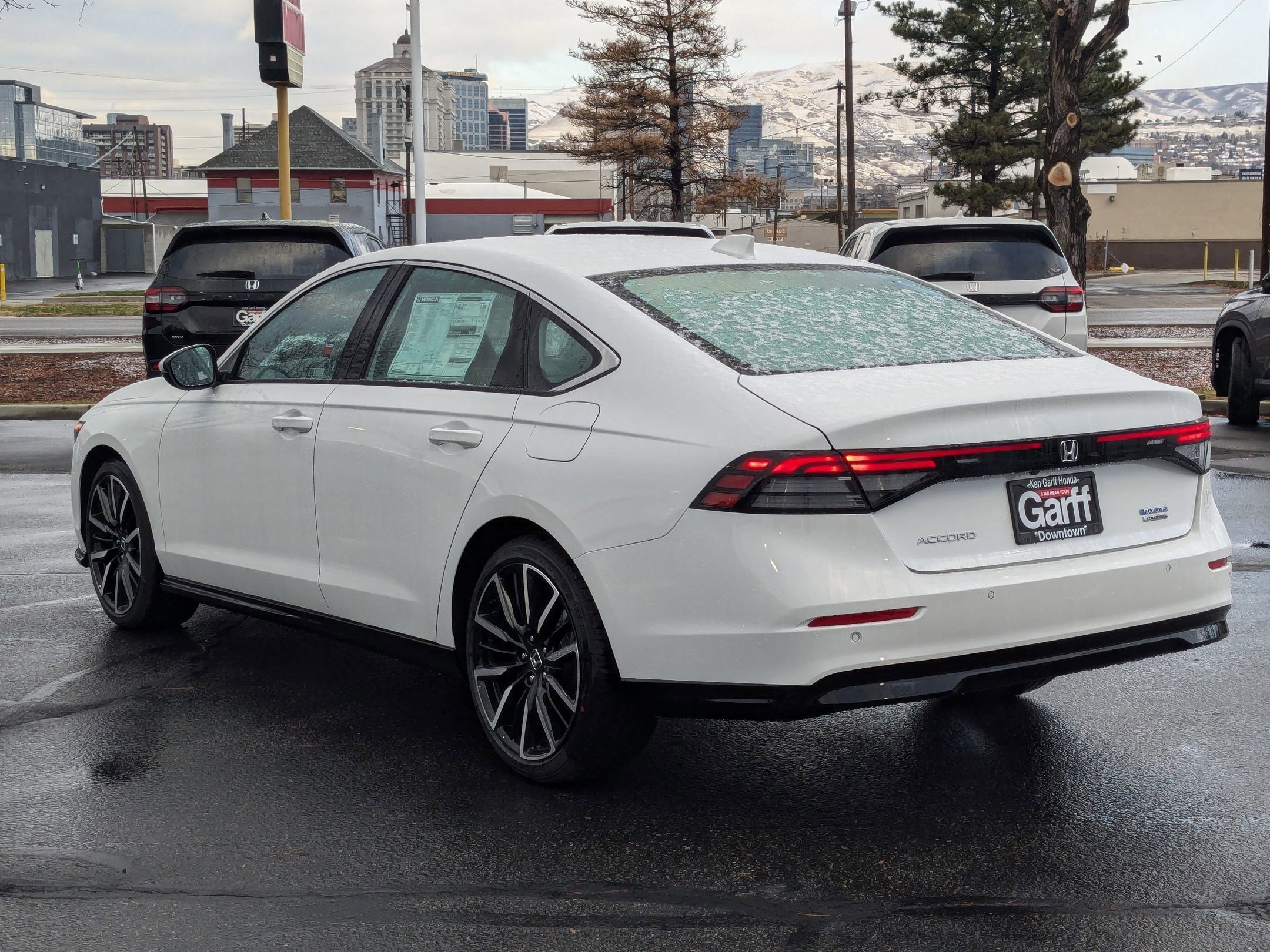 2025 Honda Accord Hybrid Touring photo 5