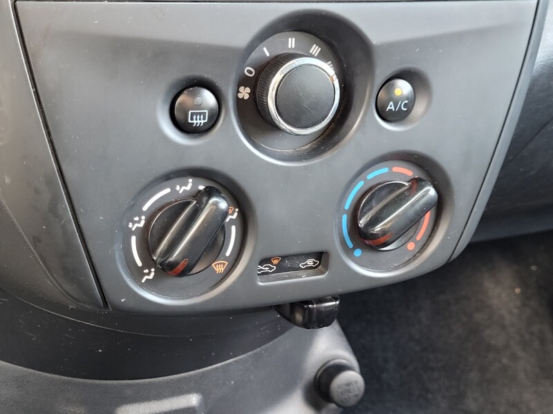 2018 Nissan Versa 1.6 S photo 19