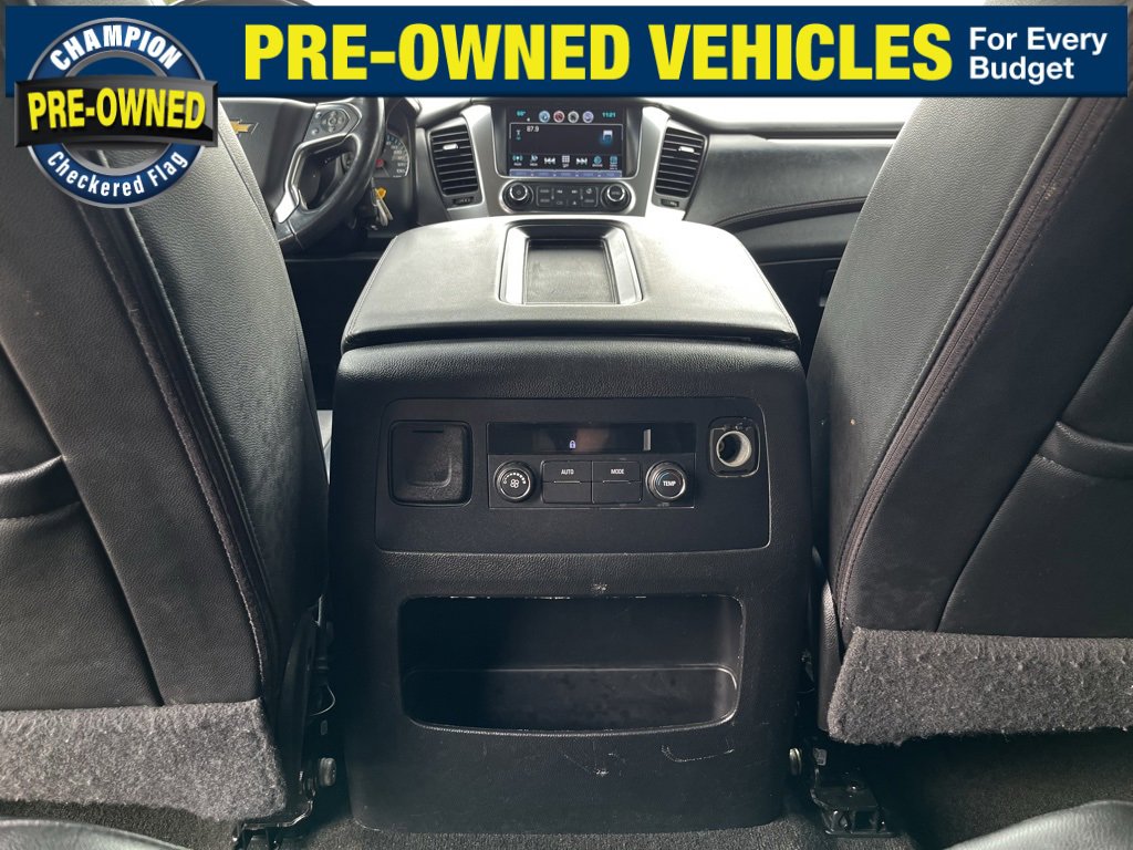 2018 Chevrolet Suburban LT photo 18