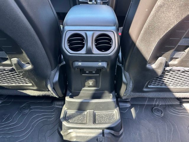 2021 Jeep Wrangler Unlimited Rubicon 392 photo 33