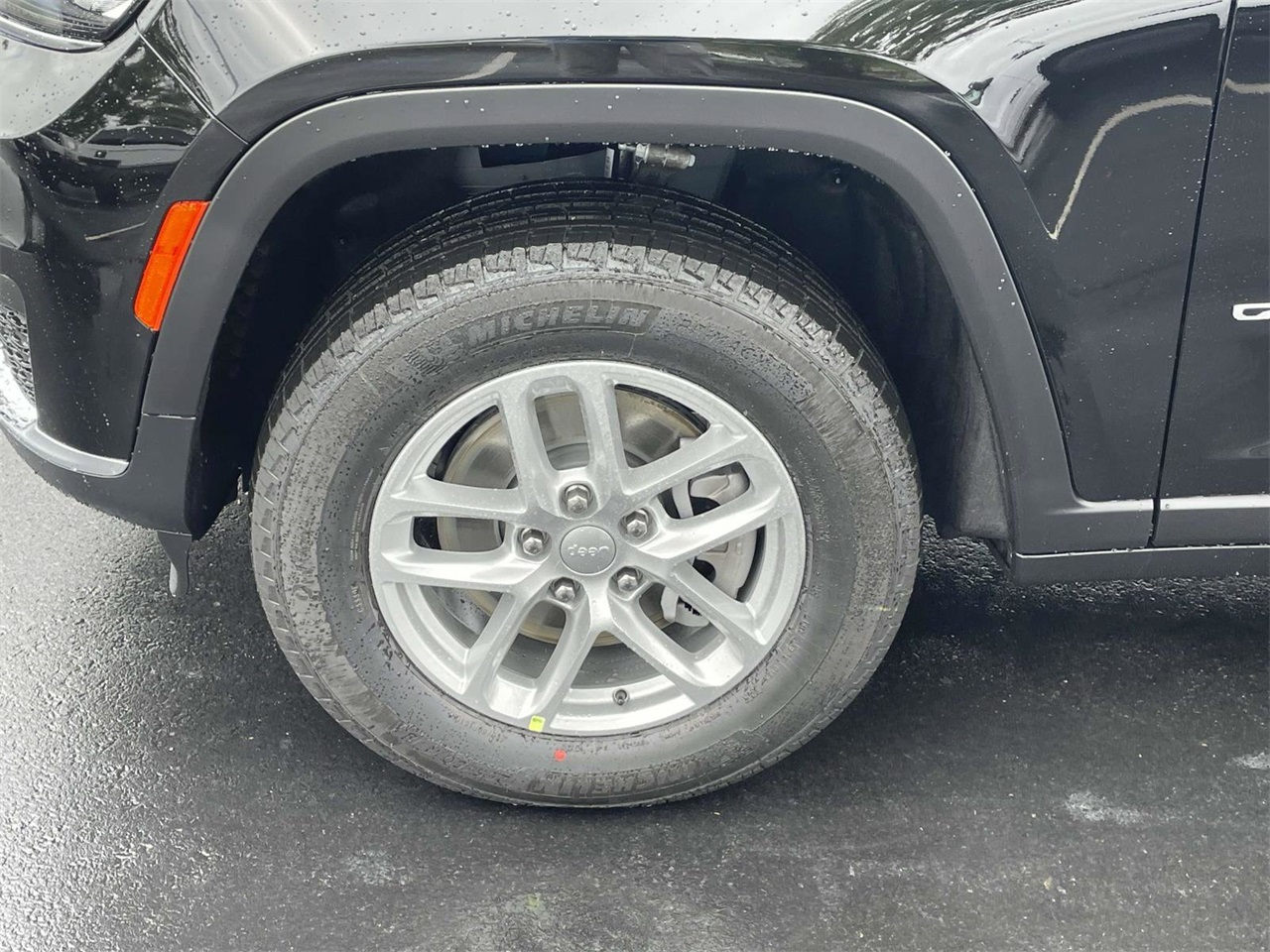 2025 Jeep Grand Cherokee Laredo X photo 33