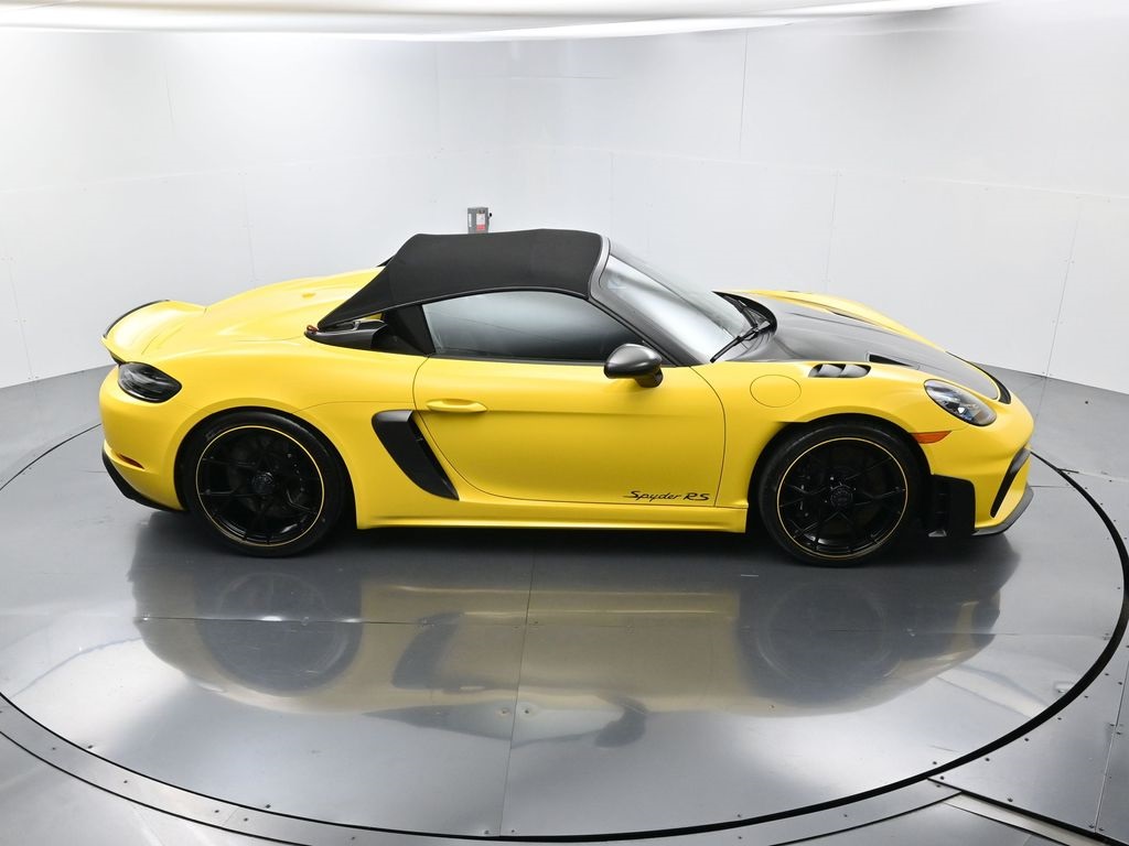 2024 Porsche Boxster Spyder photo 25