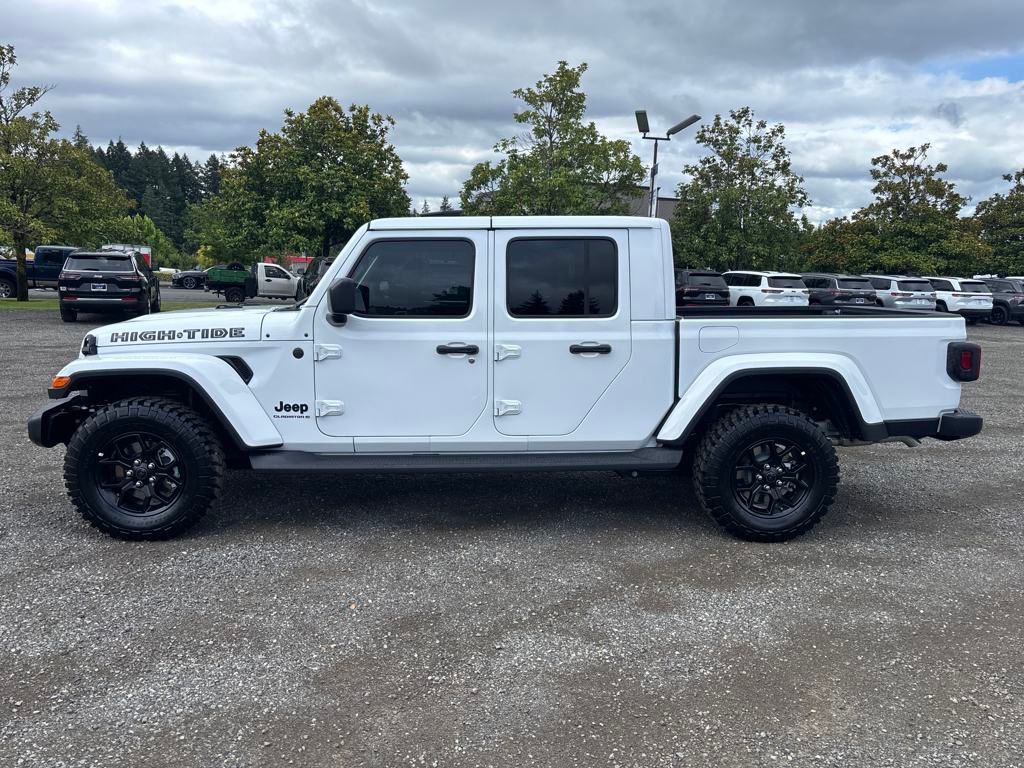 2025 Jeep Gladiator Sport photo 2