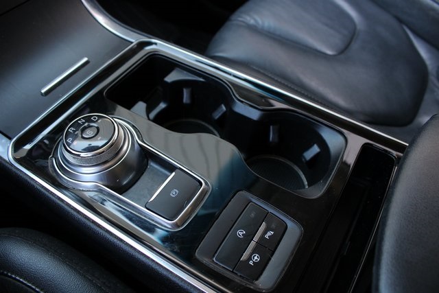 2019 Ford Edge Titanium photo 8