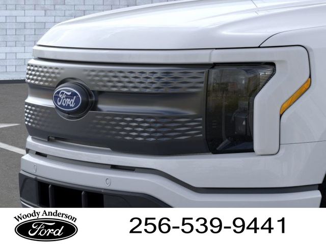 2025 Ford F-150 Lightning photo 16