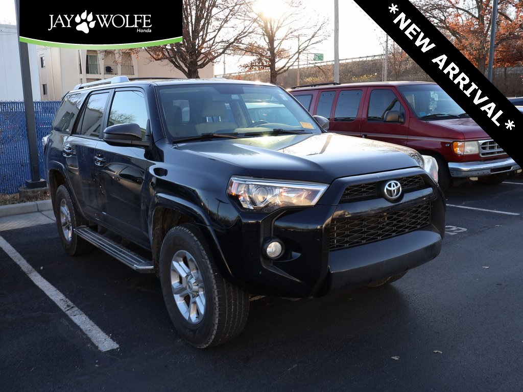 2014 Toyota 4Runner SR5's photo