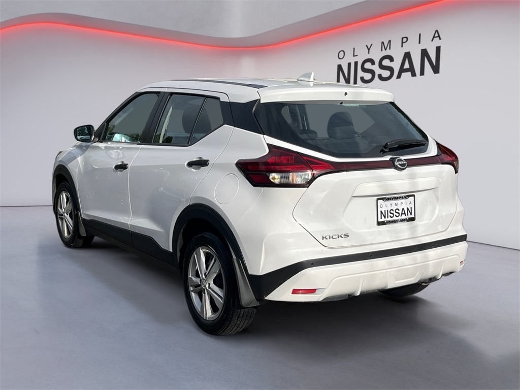 2024 Nissan Kicks S photo 2