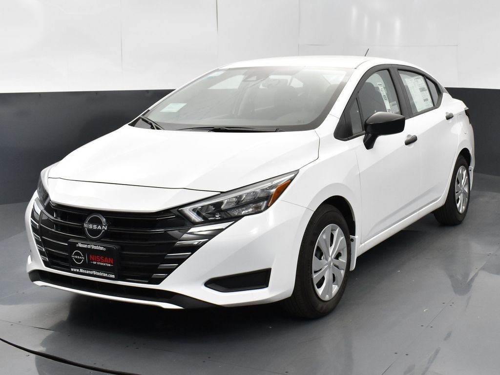 2025 Nissan Versa 1.6 S photo 2