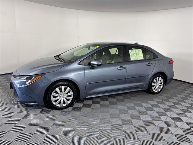 2022 Toyota Corolla LE photo 4