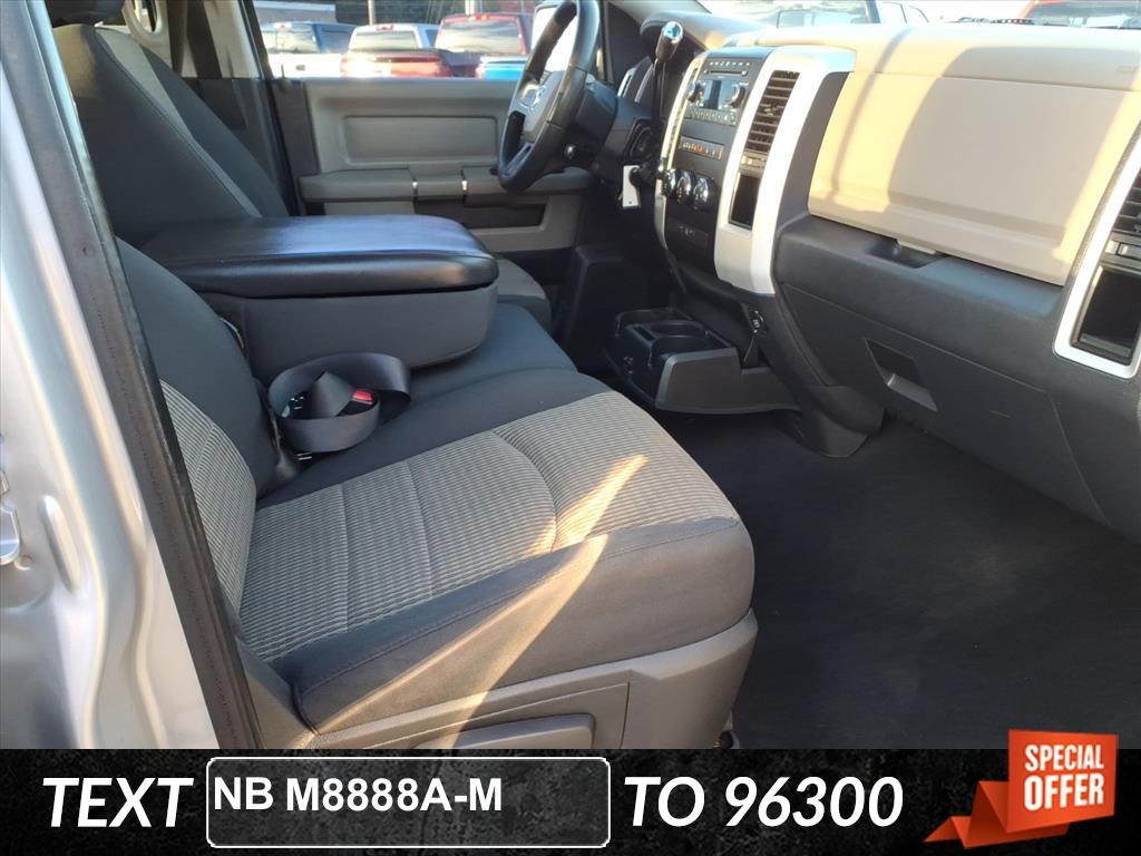 2009 Dodge Ram SLT photo 24