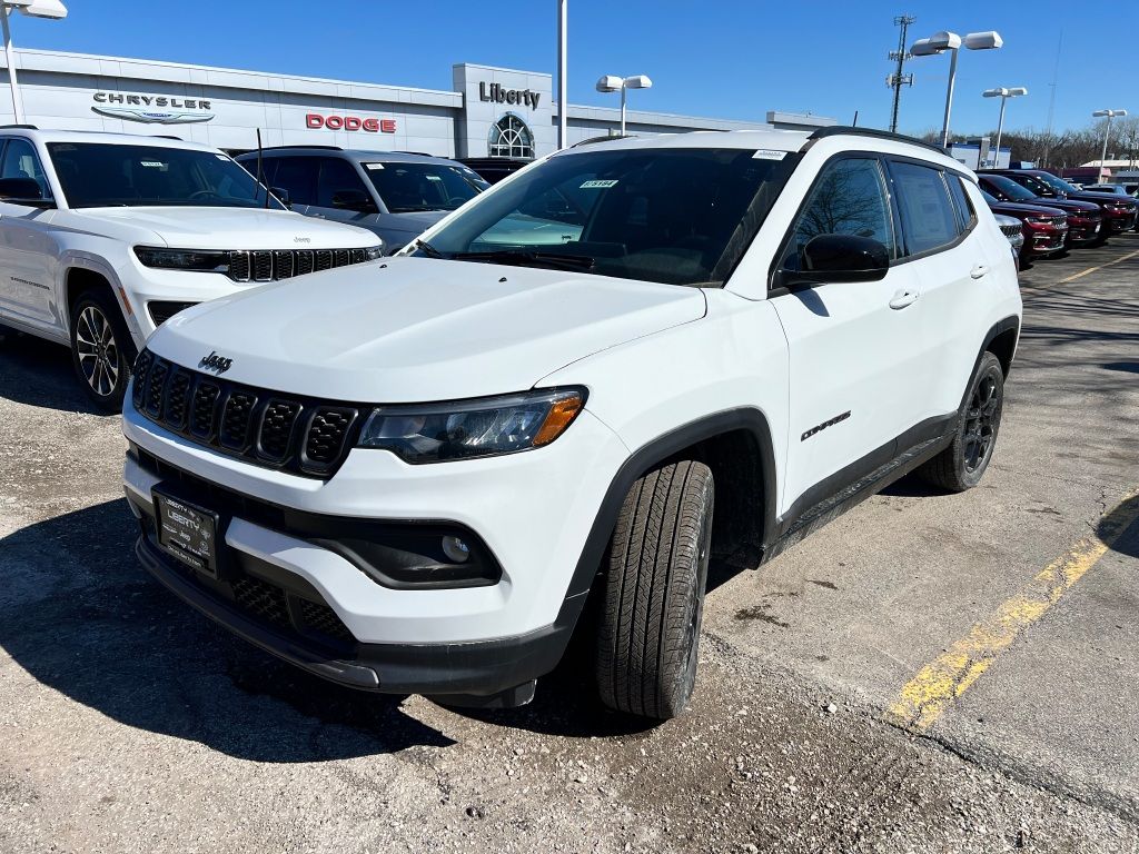 2025 Jeep Compass Latitude photo 4