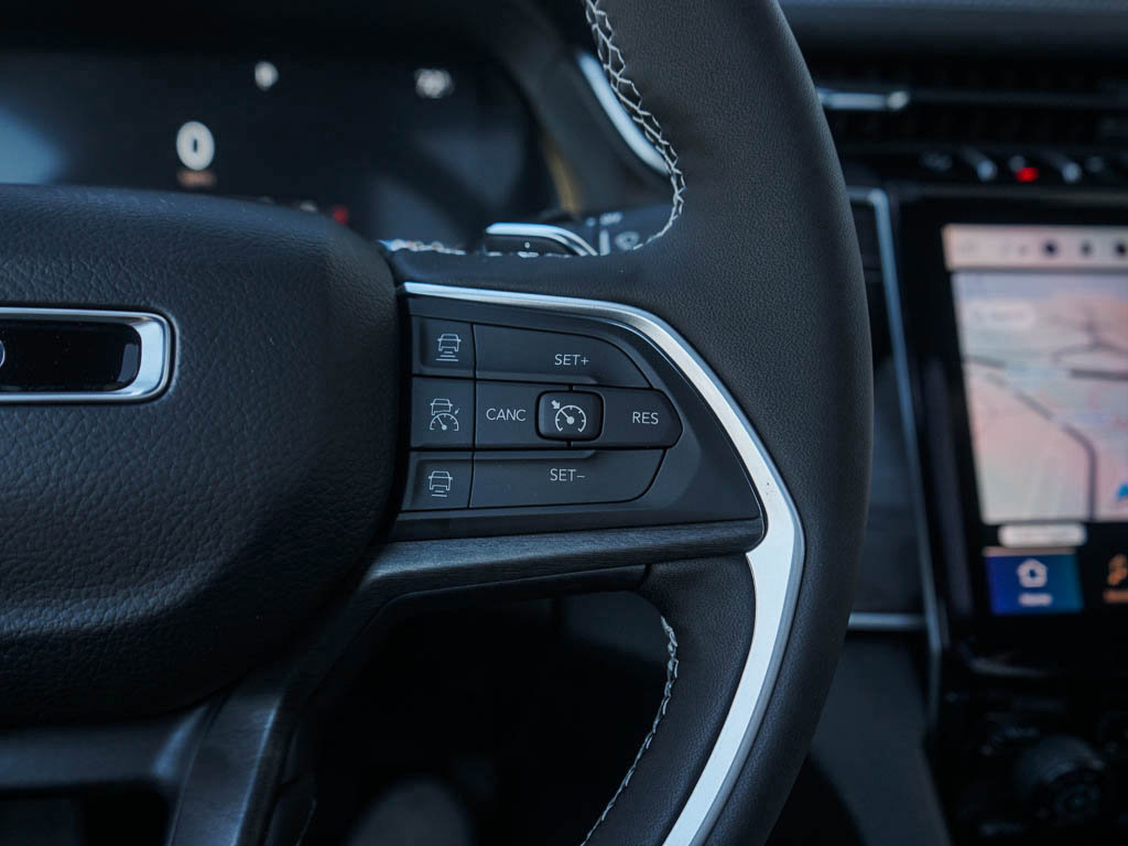 2025 Jeep Grand Cherokee Limited photo 18