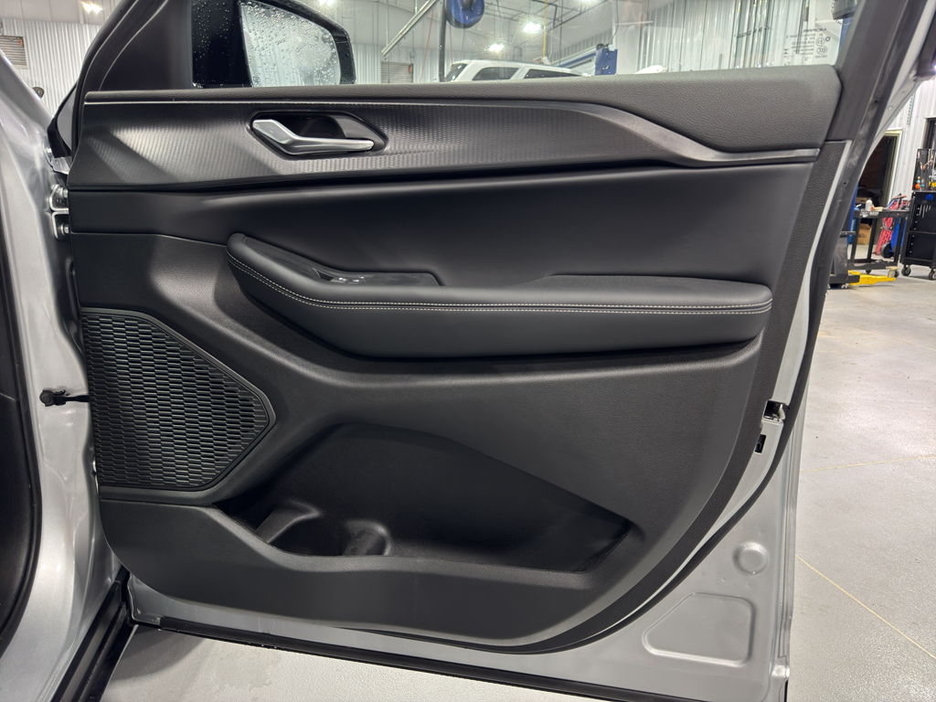 2025 Jeep Grand Cherokee Altitude X photo 22
