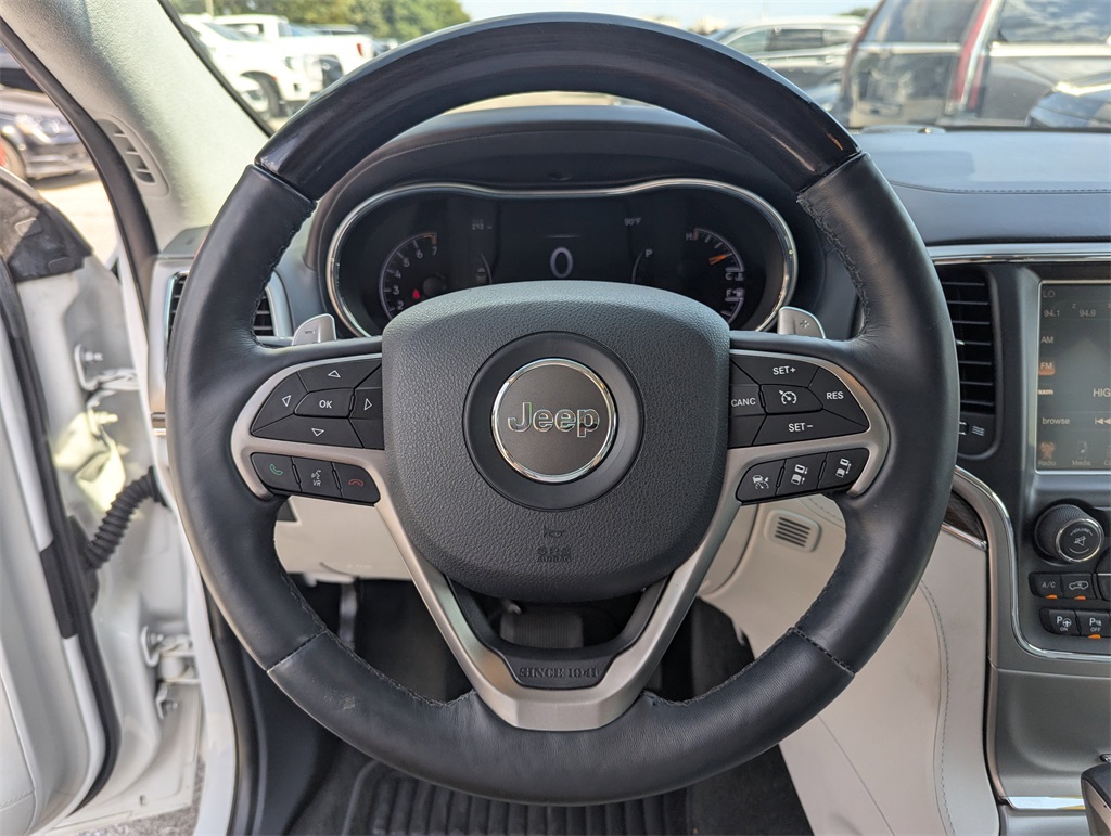 2017 Jeep Grand Cherokee Summit photo 22