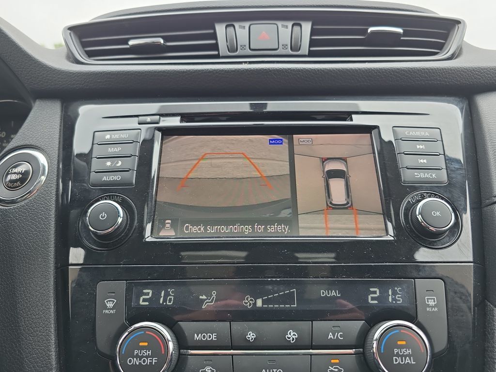 2018 Nissan Rogue SV photo 19