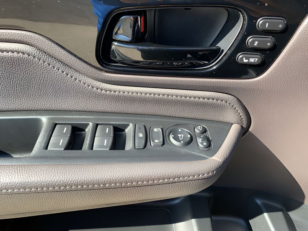 2023 Honda Odyssey Elite photo 11