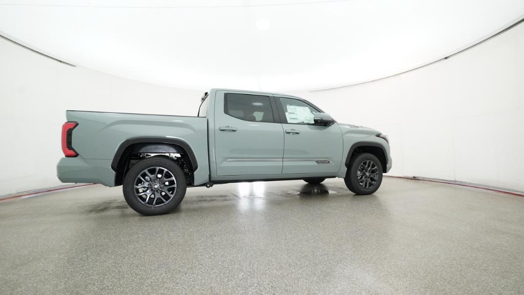 2025 Toyota Tundra Platinum CrewMax photo 7