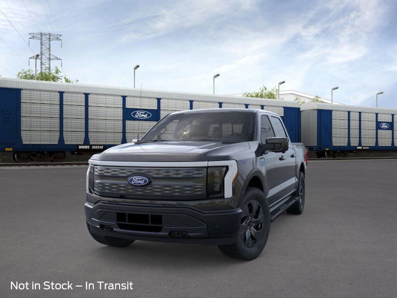 2025 Ford F-150 Lightning Lariat photo 3