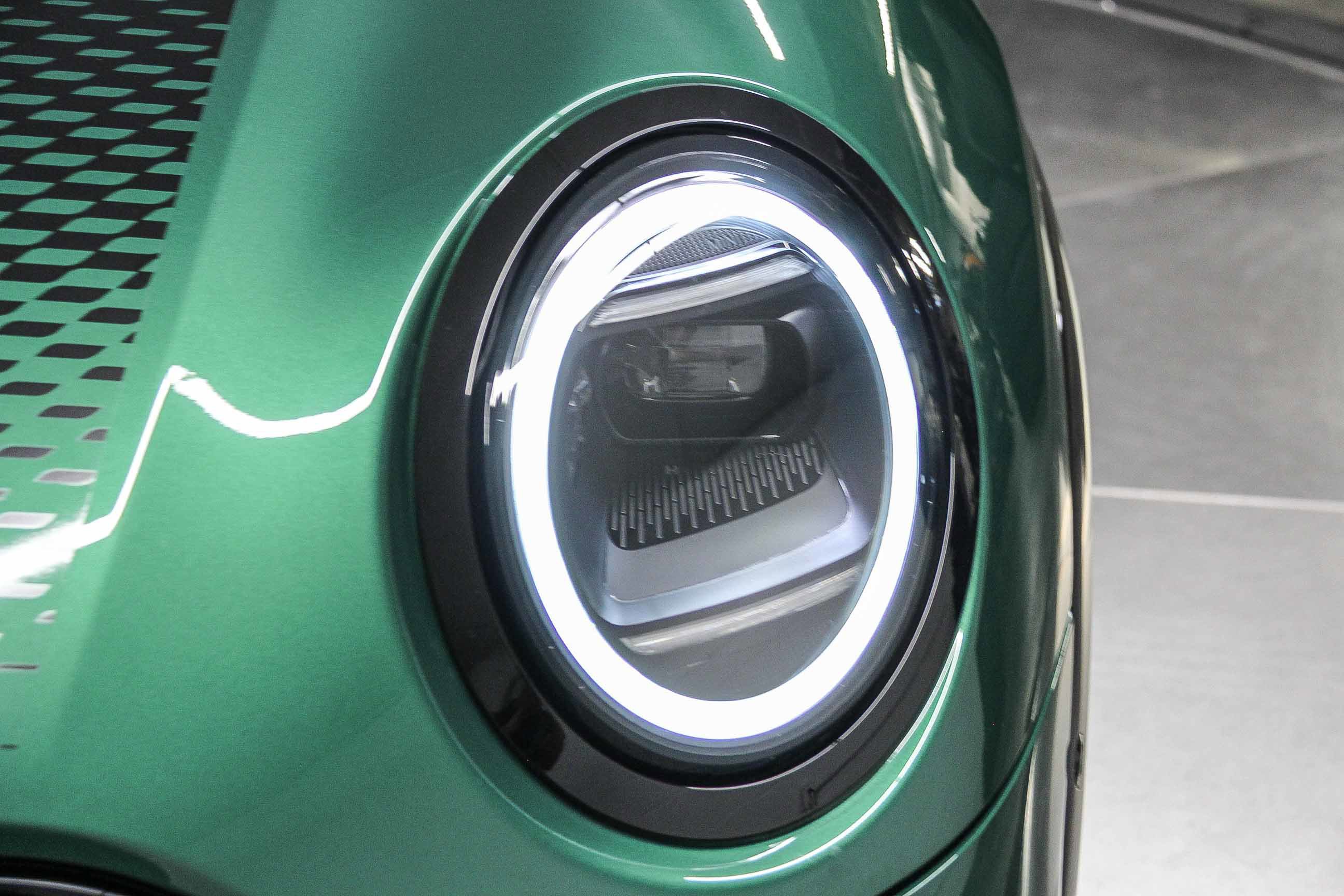 2026 Mini Cooper Hardtop S 2 Door Iconic photo 10