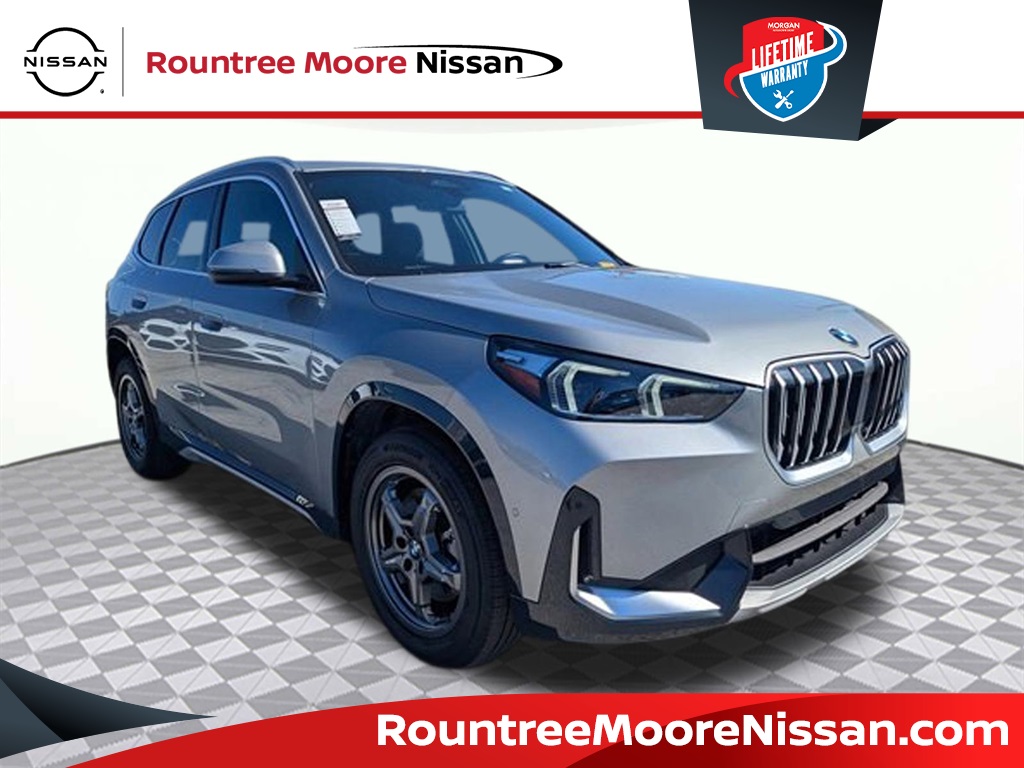 2025 BMW X1 28i's photo