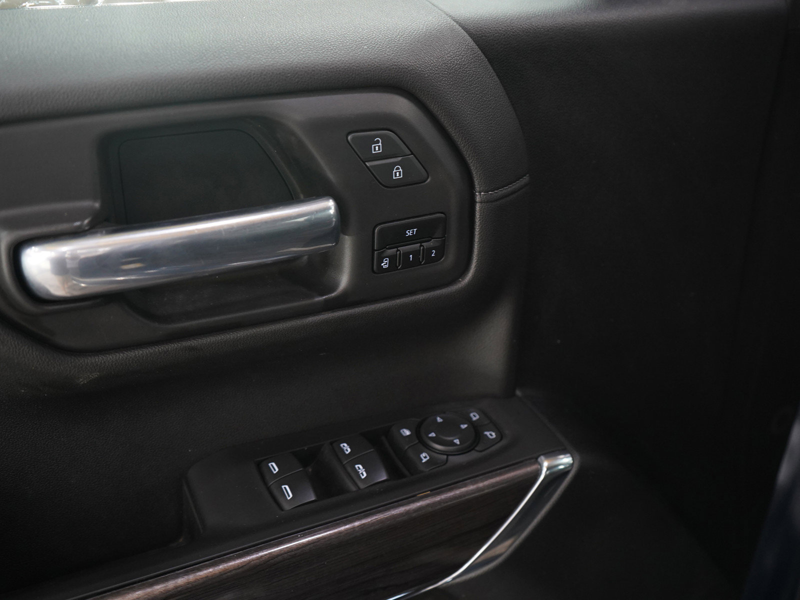 2021 Chevrolet Silverado 1500 LTZ photo 15