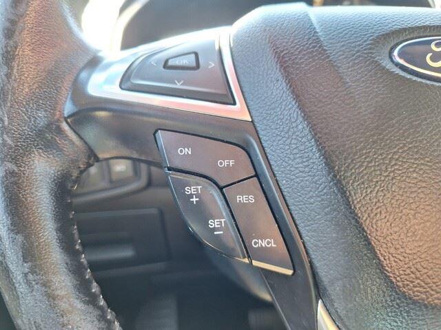 2015 Ford Edge SEL photo 10