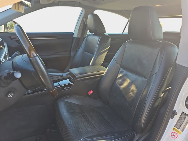 2014 Lexus ES 350 photo 13