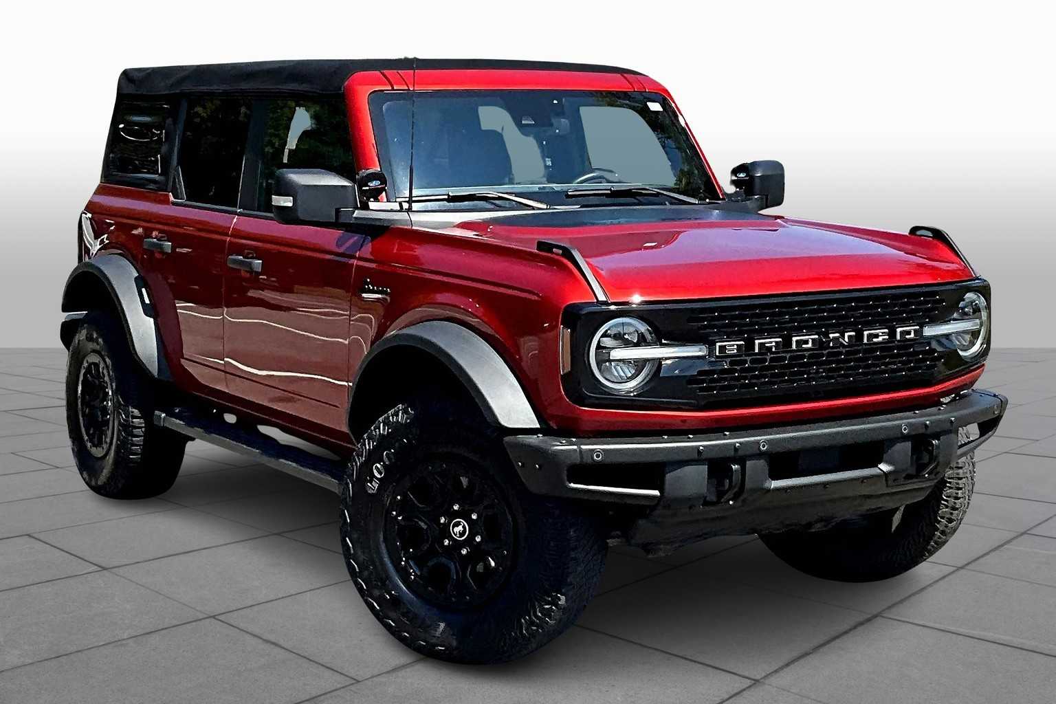 2022 Ford Bronco Wildtrak photo 2