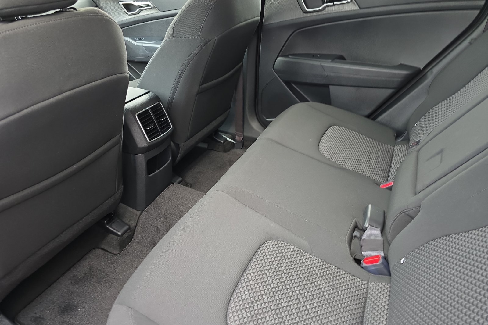2025 Kia Sportage Hybrid LX photo 8