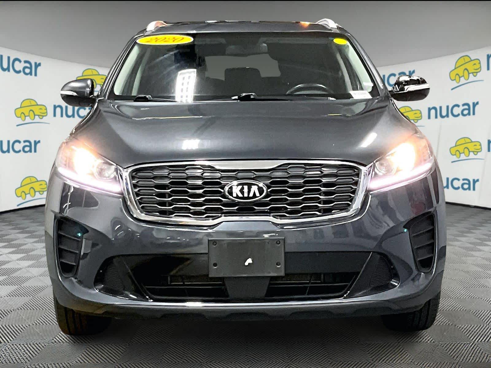 2020 Kia Sorento LX photo 2