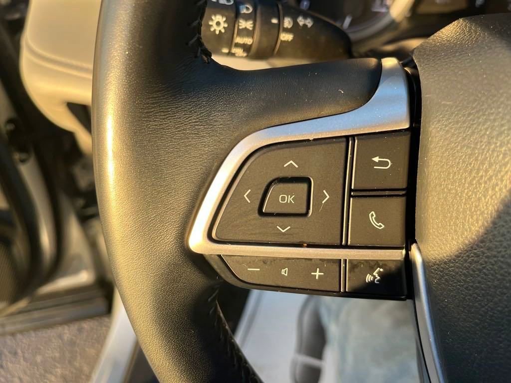 2023 Toyota Highlander LE Limited photo 13