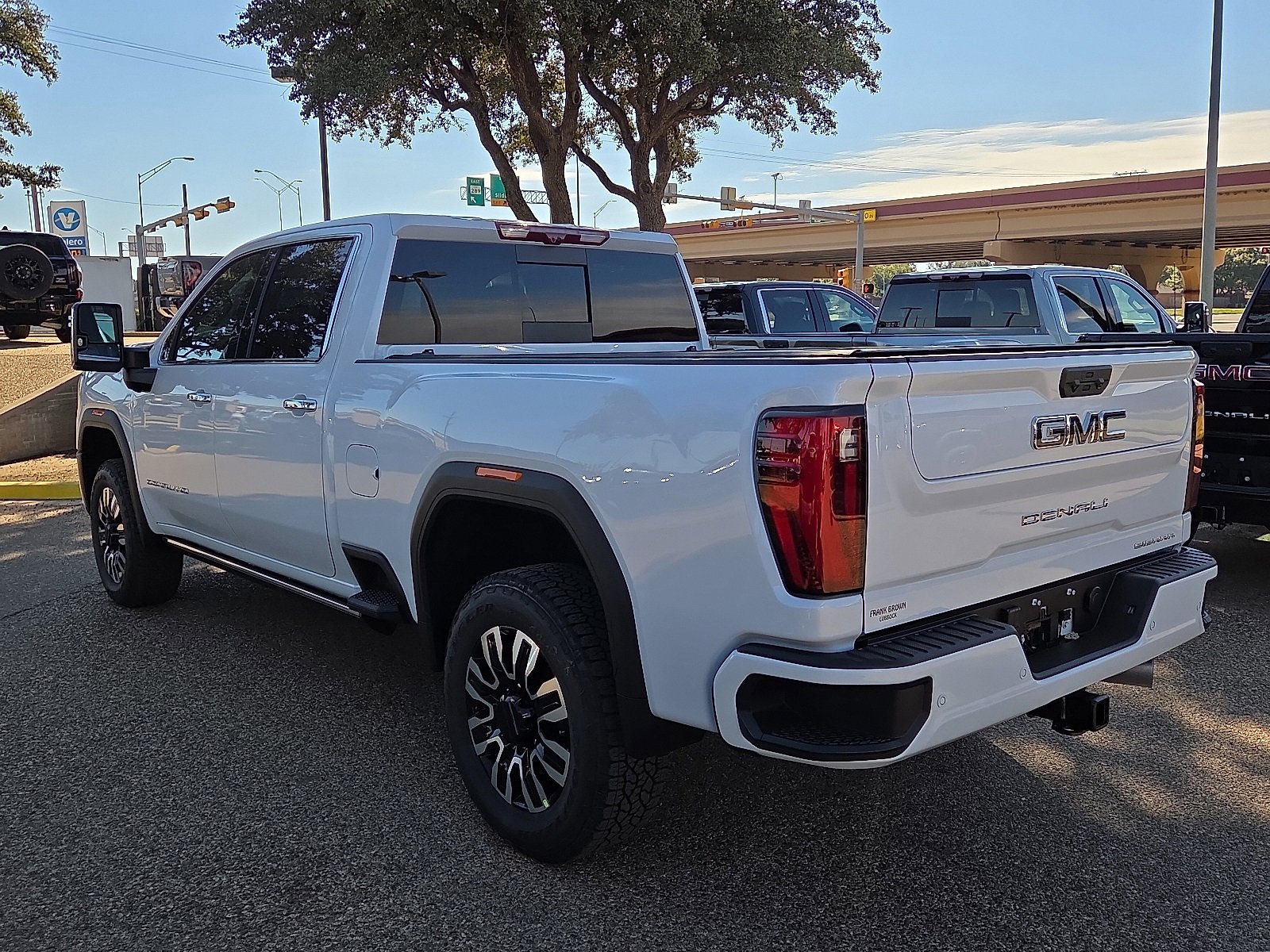 2026 Gmc Sierra 2500 HD Denali Ultimate photo 3