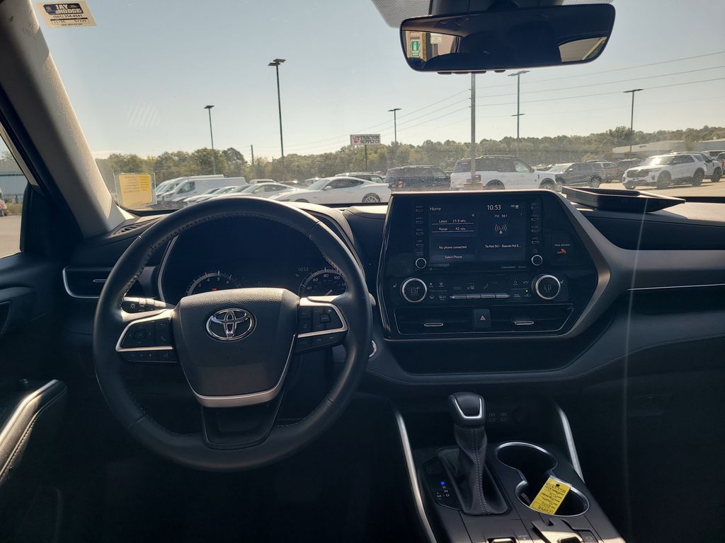 2022 Toyota Highlander XLE photo 24